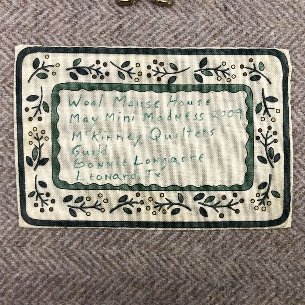 Handmade‎ Wool Fabric Appliqué Sewn Wall Hanging Artist Signed Texas Mouse House